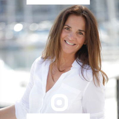 Laure De Rivières présente son premier roman La Belle Famille depuis Los Angeles ou elle vit depuis 7 ans